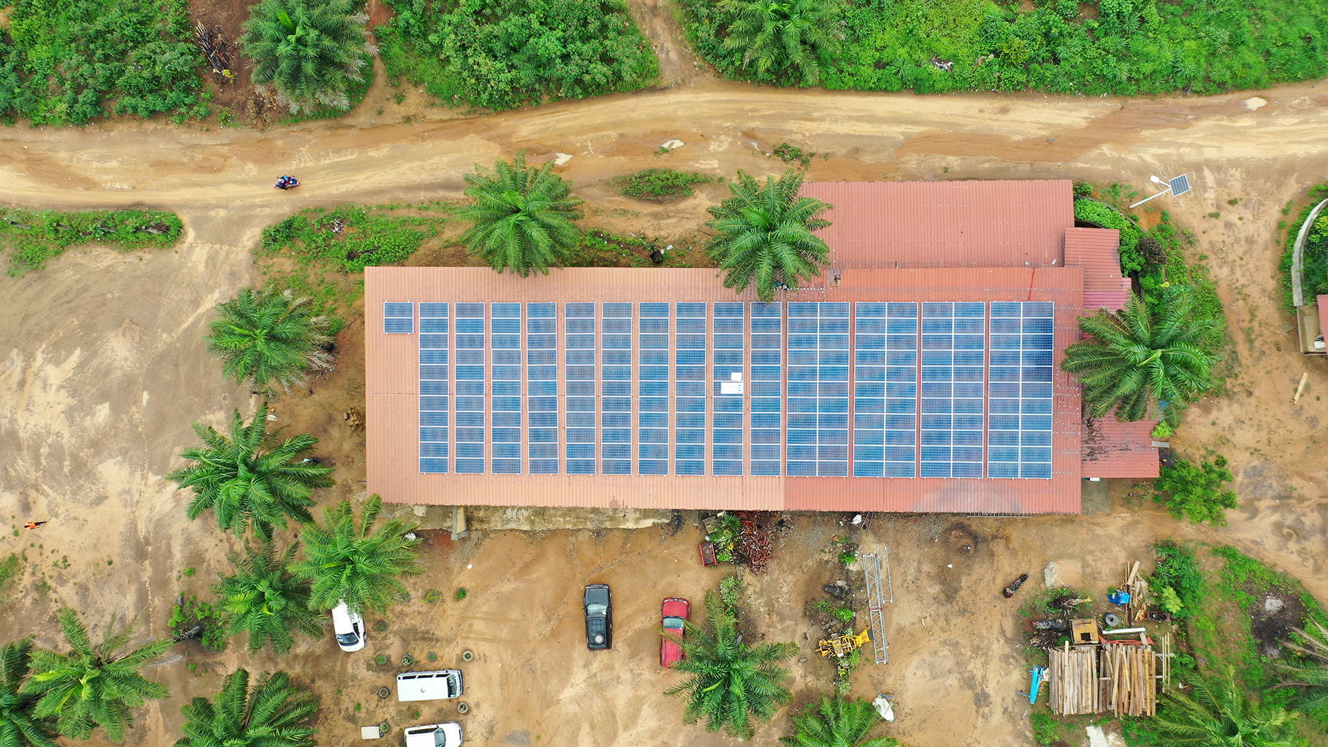 Paneles solares. Anwar.